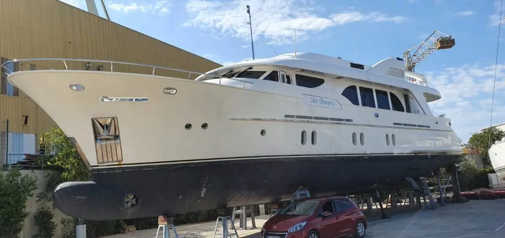 Additional yacht maintenance, repair and finishing work completed by Meštri od Broda 5