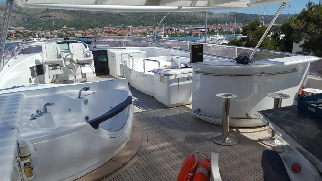 Lady Tatiana yacht painting and refinishing work in the Meštri od Broda workshop 1