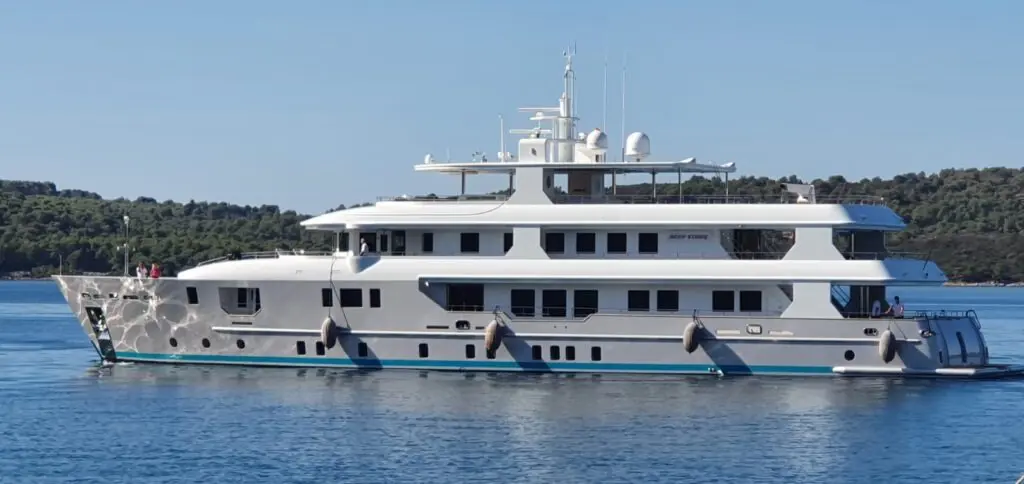 My Deep Story yacht detailing and refinishing in Croatia 3