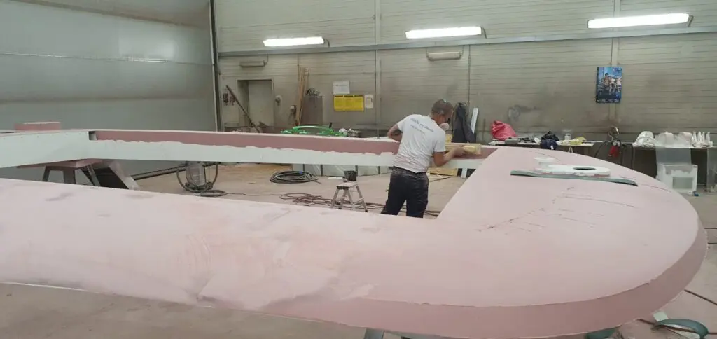 Largo yacht refinishing and surface work by Meštri od Broda 3