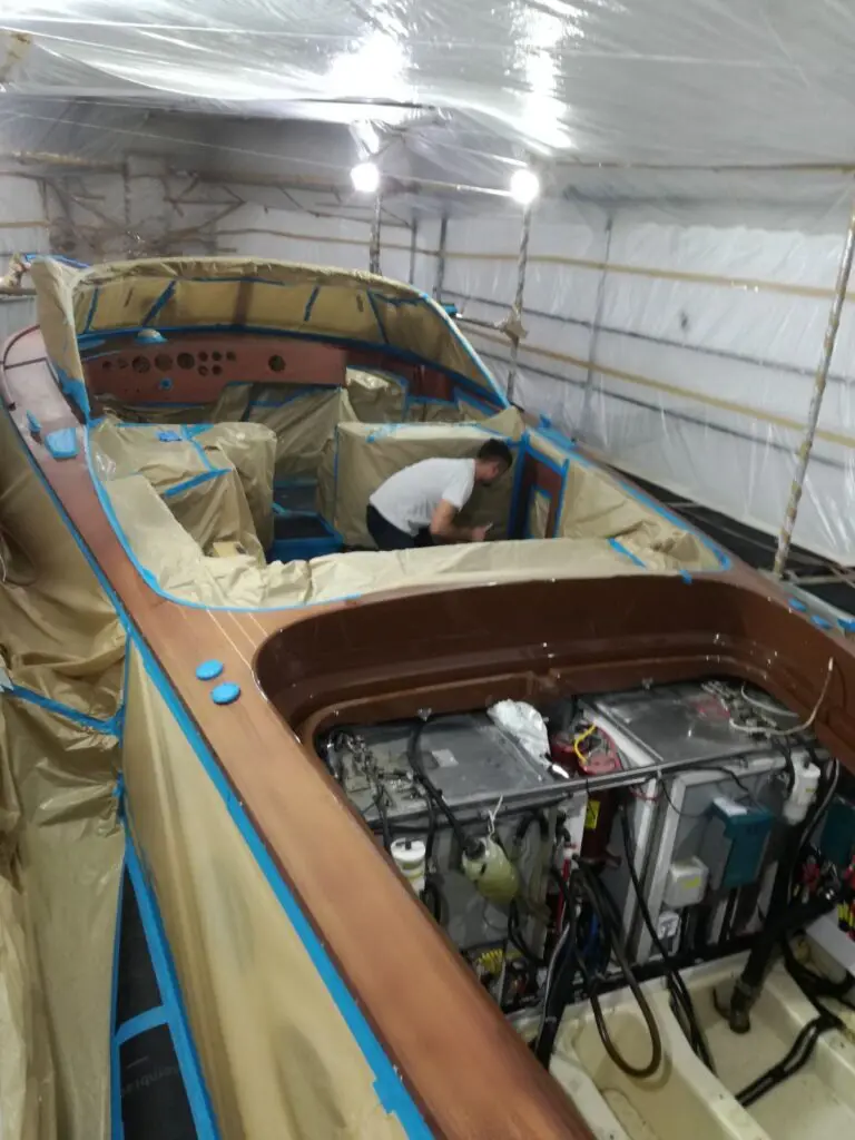 Yacht refinishing, painting and surface preparation in the Meštri od Broda workshop 13
